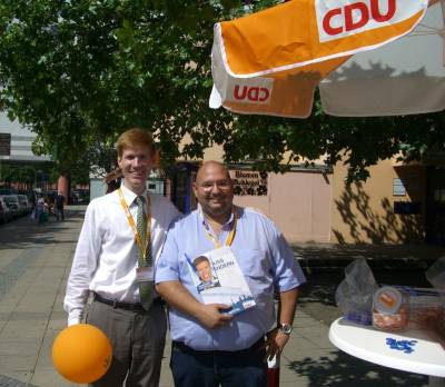 CDU Pr�sent am Einkaufszentrum in der Waldsassener Stra�e Ecke Tirschenreuther Ring am 06.08.2011