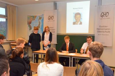 Brisante Gespr�chsrunde mit Sch�lern der Gustav-Heinemann-Oberschule am 21.10.2013