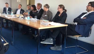 Am 1.und 2. Oktober wurde das 25 j�hrige Bestehen der Freien Hilfe e.V. im Sinne einer sehr interessanten Fachtagung gefeiert! Das Thema der Veranstaltung: �Was geht ab nach der Haft? � Entlassungsvorbereitung auf dem Pr�fstand�