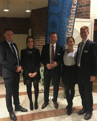 Die drei Schatzmeister der CDU Tempelhof-Sch�neberg, Christopher Lawniczak (links), Dr. Jan-Marco Luczak (mittig) und Roman Simon (rechts), bei dem diesj�hrigen Neujahrsempfang der CDU Tempelhof-Sch�neberg. 