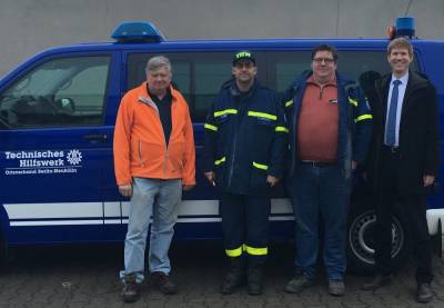 Wolfgang Daube (Jugendbetreuer), Brookert Burri (Ortsbeauftragter)und Roman Simon beim THW Berlin-Neuk�lln