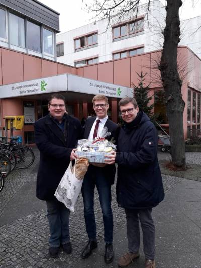 Besuch des St. Joseph Krankenhaus mit Daniel Dittmar (r.) und Frank Luhmann (l.)