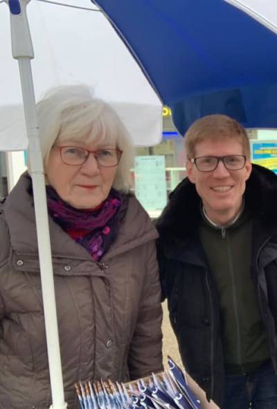 Team Roman Simon fr Sie vor Ort.