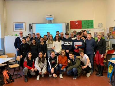 DialogP - In der Friedrich-Bergius-Schule stehen Politiker Rede und Antwort.