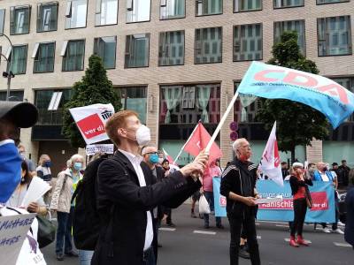 Gemeinsam mit der CDA auf der Protestaktion gegen die Schlieung vieler Karstadtfilialien.