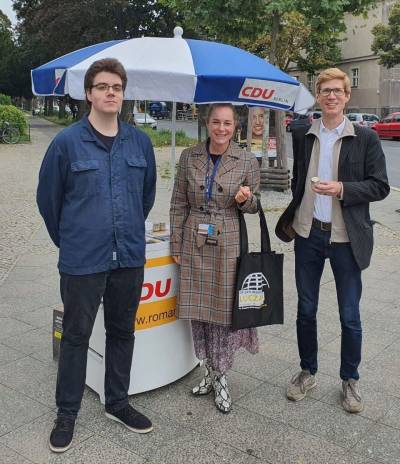 Straenaktion an der Rathausstrae mit Hildegard Bentele. Eines unserer Themen: Berlin muss sauberer werden.