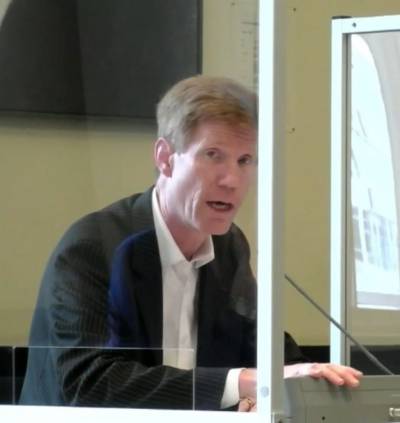 Im Ausschu fr Bildung, Jugend und Familie nehme ich fr die CDU-Fraktion Berlin den Senat in die Pflicht. Denn die Zustnde in den Jugendmtern drfen dem Senat nicht egal sein! Es mag zwar theoretisch mglich sein, schnell einen Kitagutschein auszuhndigen, wenn in der Praxis Antragstellern aber mitgeteilt wird, es dauere min. 6 Wochen, ist das kein Zustand, den die CDU akzeptieren wird! (17.03.2022)