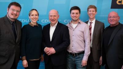 Erste Fraktionssitzung nach der Wiederholungswahl am 16. Februar: Wir sind jetzt 52 Mitglieder der CDU-Fraktion Berlin (vor der Wiederholungswahl 30) und von der CDU Tempelhof-Schneberg sind wir 5 dabei (vor der Wiederholungswahl waren wir 3).