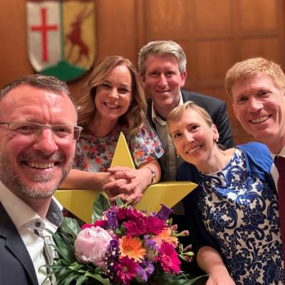 Am 17. Mai 2024 ehrt der Kreisparteitag der CDU Tempelhof-Sch�neberg unter anderem Jan-Marco Luczak, Christian Schoeler und Eike Paulun f�r 25 Jahre Mitgliedschaft. Jochen Feilcke wird f�r 60 Jahre Mitgliedschaft geehrt. Sch�n, dass sich Hildegard Bentele mitten im Wahlkampf Zeit nimmt, im Pr�sidium des Parteitages mitzuwirken.