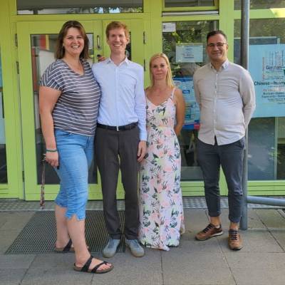 Am 29. August 2024 fand ein intensiver und teils kontroverser Austausch mit den Leitungskr�ften des Kindergartens Albulaweg (Kindertagesst�tten S�dwest), Frau Horn und Marta Widera-Buchta, statt. Die beiden sind sehr erfahrene und engagierte P�dagogen. Als familienpolitischer Sprecher der CDU-Fraktion Berlin profitiere ich enorm von solchen Gespr�chen. Herzlichen Dank f�r die Zeit, die guten Anregungen und das grunds�tzliche Verst�ndnis daf�r, dass nicht alles, was w�nschenswert w�re, derzeit auch finanzierbar ist.