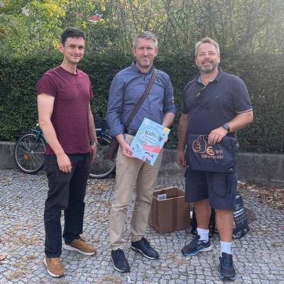 Weitere Eindr�cke von der Einschulungsaktion des Ortverbandes Friedenau am 7. September 2024. Hier das Team um Christian Sch�ler (mitte).