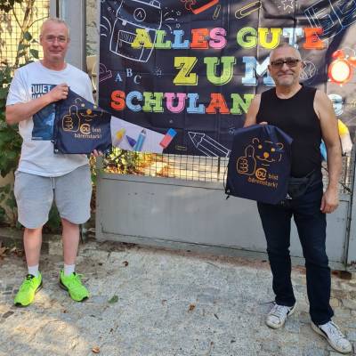 Weitere Eindr�cke von der Einschulungsaktion des Ortverbandes Friedenau am 7. September 2024.
Hier mit Tino Lahmer (links), meinem gesch�tzten Mitarbeiter meines B�rgerb�ros. 