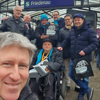 Ob Regen oder Schnee, wir stehen drauen und setzen uns fr die CDU ein.