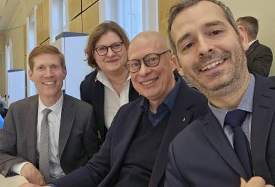 Frhliche Gesichter bei Iris Gertig, Dr. Robbin Juhnke und Timur Husein, MdA im Ausschuss fr Verfassungs- und Rechtsangelegenheiten, Geschftsordnung, Verbraucherschutz.