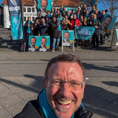 22. Februar. Sonne scheint und wir sind mit voller Energie um alles fr die CDU zu geben.