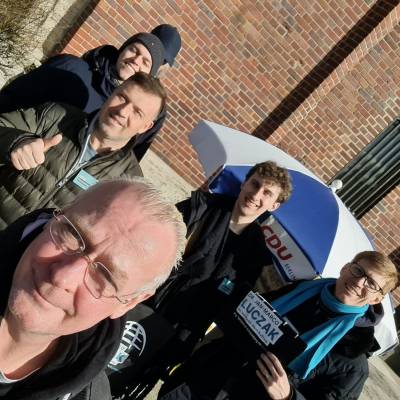 Am 17. M�rz gab es strahlenden Sonnenschein, B�rgerinnen und B�rger in bester Stimmung und viele interessierte Gespr�che. Dazu kamen Informationen der CDU Berlin und von Jan-Marco Luczak.