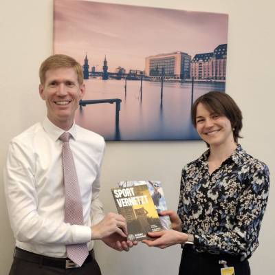 Am 16. September 2025 stellte Judith Heckenthaler bei der CDU-Fraktion im Abgeordnetenhaus Berlin die Initiative ?Sport Vernetzt? vor. In �ber 100 Berliner Kinderg�rten und Schulen werden kostenfreie Bewegungsangebote angeboten, die Kinder fit, sozial kompetent und aktiv in der Gesellschaft f�rdern. Dank an alle teilnehmenden Vereine wie Real Weaselz, Basket Dragons Marzahn und Eisb�ren Juniors Berlin.